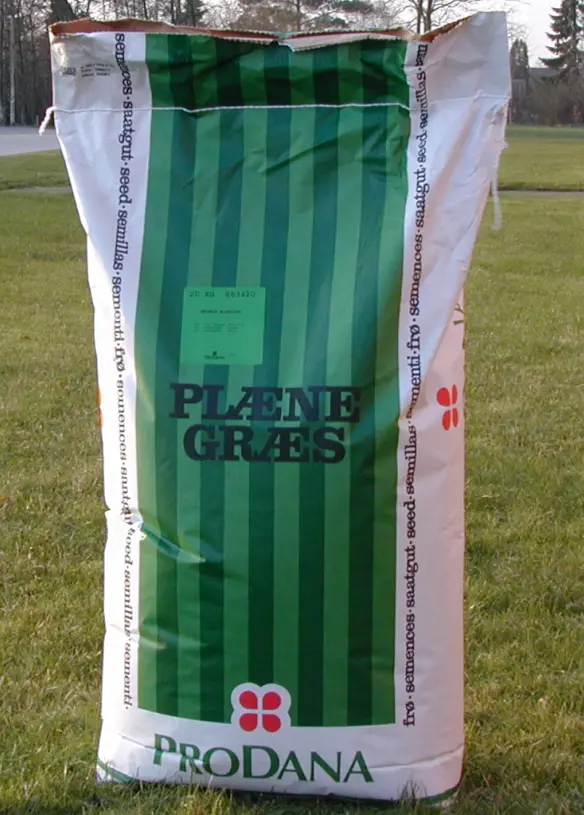 Promix 20 kg. (hurtigvoksende standard type), Promix 20 kg. (hurtigvoksende standard type), Promix etablerer sig hurtigt efter såning og giver et robust græstæppe. 3-4 kg. pr. 100 kvm.