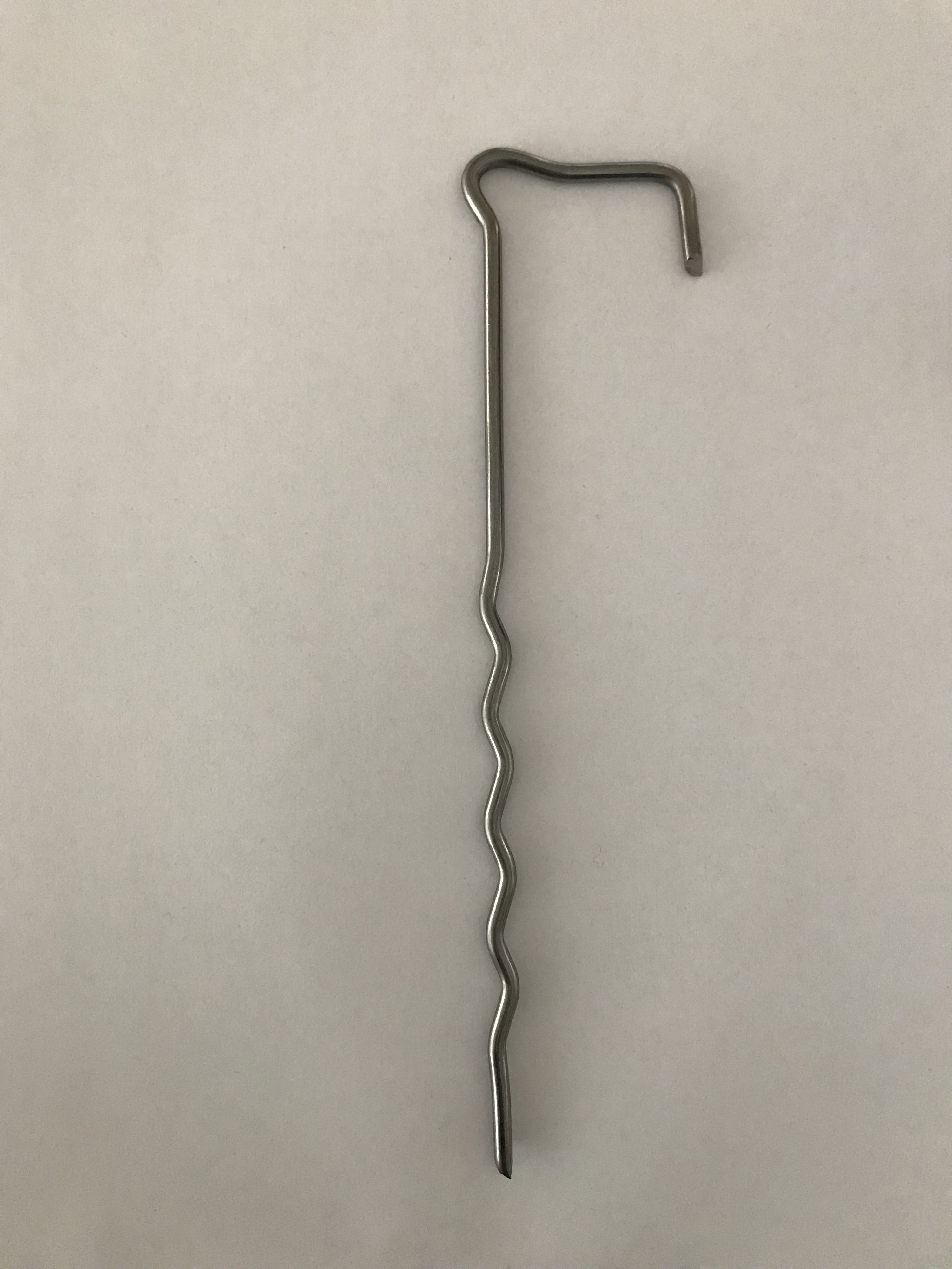 Jernspyd 20 cm. , Jernspyd 20 cm. , Bruges primært til at fastholde ukrudtsdug og øvrige duge.