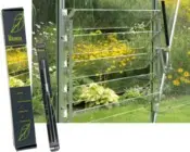 Jalousivindue, Jalousivindue, Jalousivinduet anbringes så lavt så muligt, så der kan komme kølig luft ind nederst i drivhuset. Når den kølige luft kommer ind i drivhuset opvarmes den og stiger til vejrs, hvorved der skabes en sund luftcirkulation, der hin